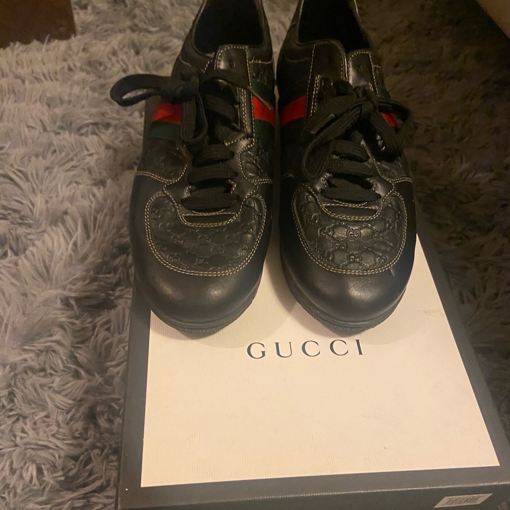 Women’s authentic Gucci shoes
